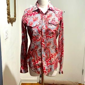 Blue Label Ralph Lauren “Slim Fit”lightweight snap down blouse.